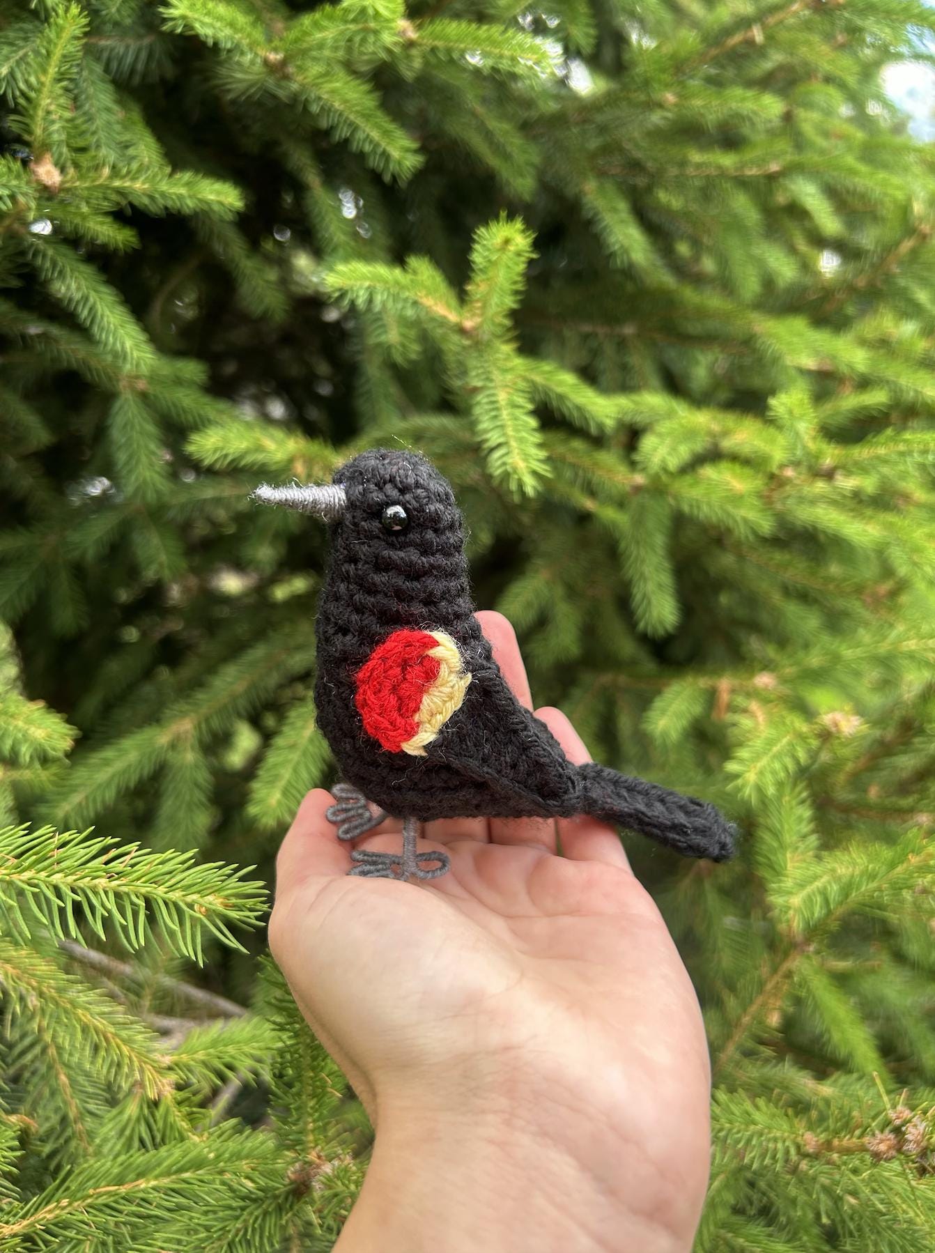 Red-winged Blackbird Written Crochet Pattern | DIGITAL PDF
