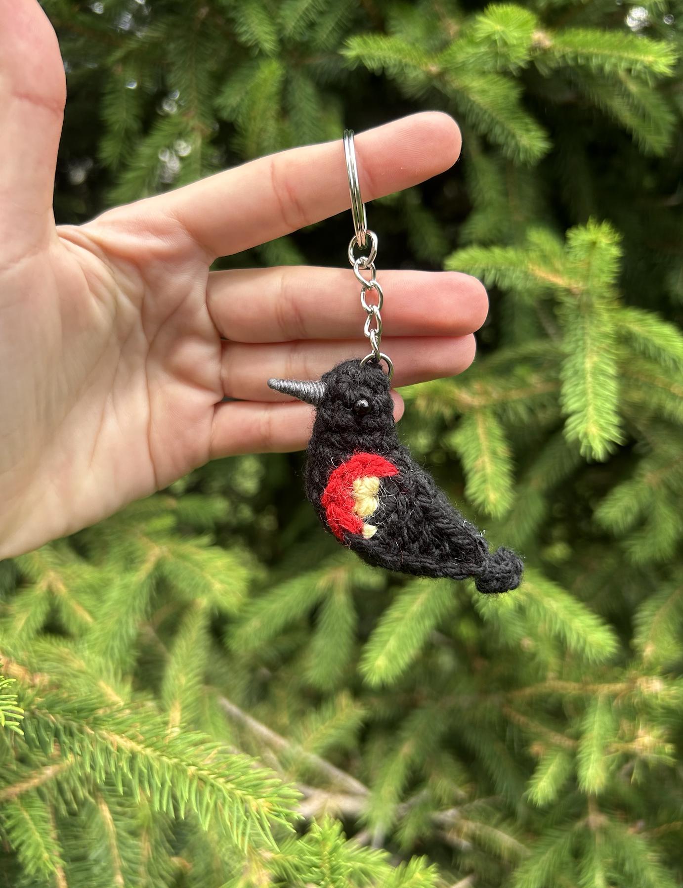 Tiny Birdies Red-winged Blackbird Written Crochet Pattern | DIGITAL PDF